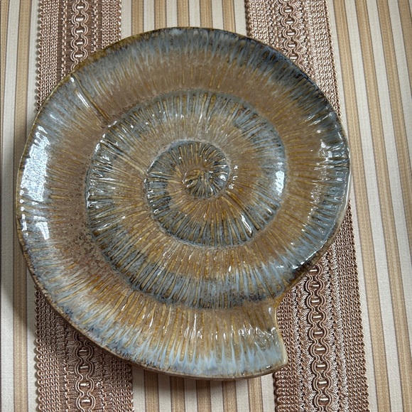 Ceramic Snail Shell Plate - Picture 1 of 2
